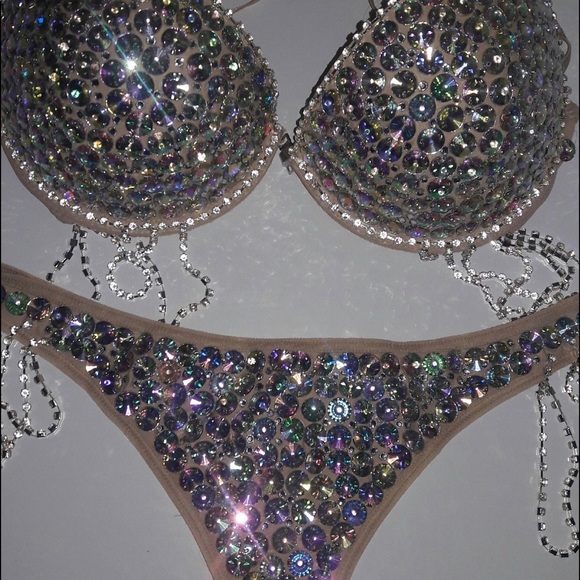 Custom lingerie and swim - Picture 4 of 5